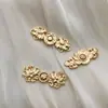 Directamente para Hanfu Cheongsam de la Dinastía Ming Disfraz Antiguo Flores y Pájaros Hebilla de Madre Hebilla de Viento Hanfu Infantil Hebilla de Metal Disponible