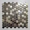 Azulejos Mosaico Espelhados Hexagonais Pequenos de Aço Inoxidável Metálico Estilo Europeu KTV Bar Entrada Azulejos de Parede com Fundo Preto Dourado