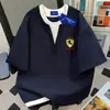 Camiseta Patchwork de Verão Marca Americana Tendência Estampa de Cavalo Manga Curta Feminina Falsa Duas Peças Versátil Letra Algodão Puro Top de Casal Masculino