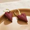 Otoño e Invierno Nuevo Estilo Pendientes Simples de Corazón Negro Pendientes de Corazón con Esmalte Goteante Pendientes Versátiles de Lujo Accesible para Mujeres