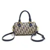 Bolsas femininas atacado transfronteiriço: designs retrô populares e novos, bolsas cilíndricas texturizadas de alta qualidade impressas, bolsas Boston, bolsas de ombro e crossbody
