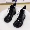 Botas Martin de suela plana, piel suave para mujer, colección otoño/invierno 2026, diseño de charol de moda, botines de doble cremallera, forrados de felpa para abrigar, botas de algodón para mujer