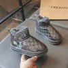 Botas de Nieve para Niños 2026 Estilo Nuevo Felpa Gruesa Superficie de Cuero para Niñas Impermeables Zapatos de Algodón Calidez Zapatos para Niños Botas de Invierno Versátiles