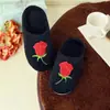 Nuevas Zapatillas de Algodón Suave para Casa, para Interiores, Antideslizantes, Bordadas con Flores, Zapatillas de Algodón Silenciosas para Suelo de Madera en Casa