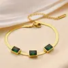 Serie de Pulseras de Acero de Titanio Estilo Coreano Pulsera de Trébol de Cuatro Hojas para Mujer, Moderna y Versátil, Pulsera de Acero de Titanio de Gama Alta, Joyería que No se Desvanece