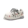 Zapatillas Deportivas Transpirables para Niños 2026 Primavera Nuevas Estilo Coreano Tenis de Caña Baja para Niñas Zapatos Casuales de Dibujos Animados con Suela Suave para Niños