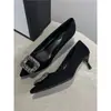 Zapatos Negros Versátiles Elegantes de Punta Fina Profesionales de Tacón Alto para Mujer Verano 2026 Nueva Moda Zapatos de Viaje de Lujo con Pedrería