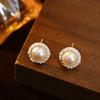 Aretes Coreanos Nuevos Dulces de Perlas para Niña Sentido del Diseño Aretes de Perlas Completas Aretes Simples con Sentido del Diseño Francés para Mujer