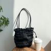 Bolso Fruncido con Cordón Diseño Nicho Coreano Nuevo Bolso Balde de Cuero Suave para Mujer de Alta Gama Exquisito Bolso de Hombro Sobaco