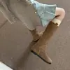 2026 Otoño Temprano Nuevas Botas de Caballero de Tubo Recto No por Encima de la Rodilla Punta Redonda Media Caña Botas Fruncidas Botas Altas Botas de Vaquero Occidental