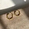 Aguja de Plata S925 Diseño de Nicho Europeo y Americano Aro de Metal Retorcido Pendientes Irregulares Pendientes de Estilo Minimalista para Mujer Tendencia