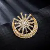 Nuevos Adornos de Cofre de Metal de Alta Gama de Estrella y Luna para Mujer, Broches Versátiles Retro Europeos, Pines y Accesorios Florales