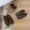 2025 Novo Estilo Pele Genuína Sola Grossa Quente Roupa Exterior Roupa de Trabalho Casual Preguiçosa Meia-Pantufa Baotou Birkenstock Chinelos Femininos