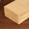 Bolsa de papel Kraft spot con fondo cuadrado bolsa de almacenamiento desechable película de embalaje para alimentos horneados bolsa de embalaje para llevar anti-aceite