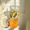 Vaso de pajita de vidrio de gran capacidad estilo ins con tapa para verano, vaso para beber jugo de alto valor, Vidrio de borosilicato alto