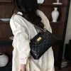 Bolso de hombro versátil estilo commuter nuevo con un diseño único, con patrón de rombos, para mujer - Bolso cruzado 2026