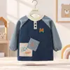 Macacão Infantil Estiloso de Manga Longa Macacão Impermeável Bavete de Alimentação Jaqueta de Penas Infantil Roupa Protetora Anti-Manchas Usar ao Contrário