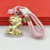 Moda Versátil Hazte Rico Inmediatamente Tesoro Princesa Por Favor Hazte Rico Llavero Creativo Colgante para Bolso Artículo de Moda