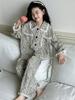 Conjunto de Ropa de Casa para Niñas Estilo Primavera y Otoño con Bordes Deshilachados, Nuevo Modelo 2026, Conjunto de Dos Piezas de Pijama Rayado de Algodón Puro para Niña Grande