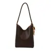 Nova Bolsa Feminina Elegante para o Início da Primavera, com Grande Capacidade, Alto Valor Estético, Moda Retrô, Versátil e Simples, Bolsa de Ombro