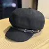 Gorra de boina a rayas estilo británico retro japonés para hombres y mujeres, versátil para otoño e invierno, estiliza el rostro, gorra de artista a la moda