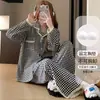 Pijama de primavera e outono para mulheres, de manga comprida, perna comprida, conjunto de cardigã floral doce estilo japonês, estilo coreano, moderno, com sutiã embutido, roupa de casa