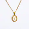 Collar de acero inoxidable para mujer con 26 letras inglesas, colgante de moda europea y americana, joyería al por mayor transfronteriza de Amazon