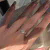 Anillo Galaxia Brillante de Diamantes Popular de Xiaohongshu para Mujeres, Lujo Accesible, Anillo de Diseño de Nicho de Gama Alta para Anillos Ins, Envío Directo de una Pieza