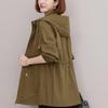 Abrigo de mujer primavera y otoño 2024 nuevo pequeño popular talla grande casual top madre primavera gabardina larga
