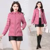 Nuevo Abrigo de Moda de Algodón para Mujer para Mamás, Versión Coreana de Invierno, Ligero con Capucha, Corto, Versátil, Holgado, Cómodo, Chaqueta de Algodón