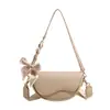 Nova Bolsa de Moda Feminina de Nicho para Comércio Exterior com Toque de Luxo, Bolsa de Ombro Transversal Sela Texturizada Vintage Tendência