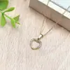Accesorios de Moda de Alta Gama para Mujer, Colgantes de Acero Inoxidable, Collares Personalizados, Estilo Lujo Ligero, Joyería de Nicho, Disponibles en Stock