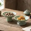 Bandeja de té y bocadillos simple de celadón con base alta, bandeja de ofrendas Zen estilo chino, para sala de estar del hogar, exhibición de bocadillos, pasteles y frutas, bandeja de almacenamiento de cerámica