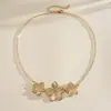 Collar Floral de Estilo Metálico Transfronterizo Europeo y Americano, Cadena de Clavícula Versátil Exquisita Vintage, Collar Elegante de Gama Alta de Nicho para Mujeres