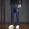 Pantalones Casuales 2025 Verano Hombres Marca de Moda Elasto Pierna Pantalones Deportivos Seda de Hielo Delgado Versátil Harlan Pantalones Rectos