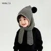 Conjunto de Gorro y Bufanda Todo en Uno para Niños Otoño e Invierno Cálido y a Prueba de Viento Rayado Tejido de Lana Gorro con Protección para Orejas de Bebé para Niños y Niñas