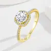 Anillo de Plata S925 Clásico Cuadrado Pequeño Diamante Simulado de Un Quilate Zirconia Corte Princesa Anillo de Boda de Gama Alta de Nicho