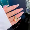 Elegante y Sofisticado Monedero Pequeño Colgante para Mujer, Colgante Versátil de Lujo Ligero de Alta Calidad, Diseño de Nicho, Cadena para Clavícula Popular entre Celebridades de Internet