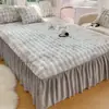 Faldón de Cama de Felpa de Conejo Engrosado Pieza Única 2025 Nuevo Otoño e Invierno Colcha de Terciopelo de Leche Sábana con Faldón Cubierta de Delantal de Cama