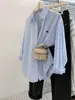 Nova Camisa Versátil Listrada Azul com Lapela Simples Elegante Moda em Camadas Top Jaqueta de Manga Longa