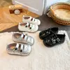 Sapatos de couro para meninas, mocassins infantis estilo coreano, novos sapatos de performance estilo britânico para primavera e outono, mocassins de bebê com solas macias