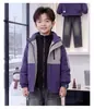 Chaqueta de invierno para niño modelo nuevo 2026, chaqueta desmontable tres en uno para hombre y niño, elegante, con forro polar, para primavera y otoño
