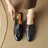 Tamanhos 34-41, Sandálias Abertas Atrás com Bico Redondo e Salto Baixo para Mulheres, Coleção Primavera/Verão 2026, Sapatos Retrô de Couro Genuíno