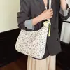 Bolsa Tote Grande Capacidade com Estampa de Laço Estilo Japonês Feminina Versátil para o Dia a Dia Bolsa de Ombro Único Estilo Preguiçoso Casual Bolsa de Axila