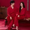 Pijama Nuevo de Seda de Hielo 2026 para Parejas, Primavera y Otoño, Cárdigan de Cuello Solapa, Delgado, Rojo Brillante, Se Puede Usar Afuera, Conjunto para Estar en Casa