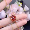 Trébol de Cuatro Hojas de la Suerte Venta en Vivo de Moda Nuevo Granate Natural Colgante de Moda de Lujo Ligero Collar Piedra Principal 4X