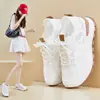 Zapatos Finos de Malla Transpirable para Mujer 2026 Verano Nuevos Ligeros Versátiles Casuales Deportivos Suela Gruesa Antideslizantes Zapatos Blancos
