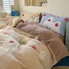 Conjunto de Quatro Peças de Lã Leiteira Colorida Mista Classe A Outono e Inverno Capa de Edredom Grossa de Fleece Coral Dupla Face Conjunto de Três Peças para Estudantes com Plus Velvet