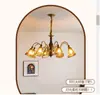 Lámpara de araña vintage estilo francés para sala de estar, luz ámbar, nueva lámpara de madera maciza retro Maillard para dormitorio principal y comedor, lámpara de cristal casagd