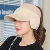 Gorro de punto vacío con orejeras para otoño e invierno, nuevo gorro de punto grueso y cálido para mujer, gorro de protección para las orejas, moda para correr al aire libre, logotipo M